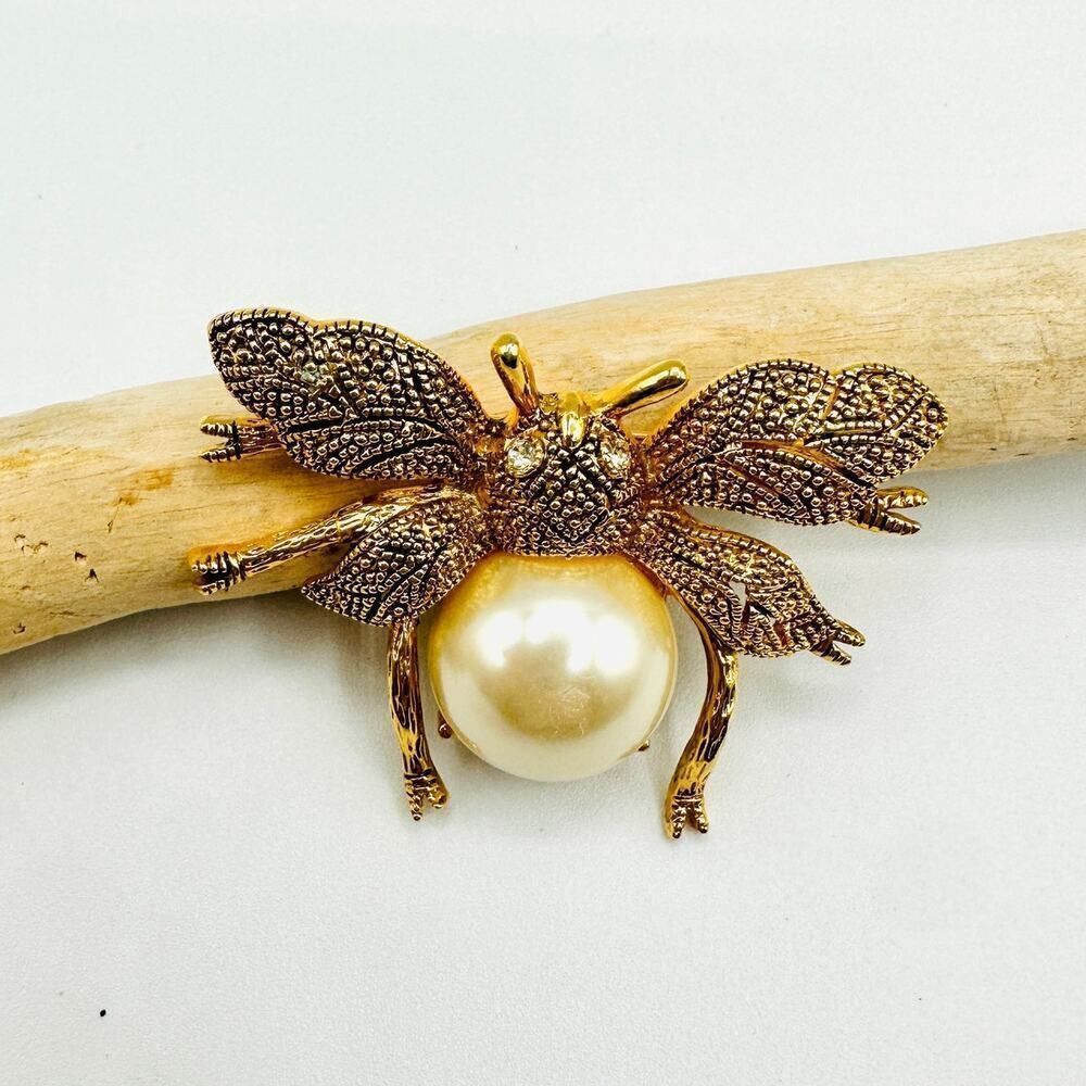 Vintage Gold, Pearl & Rhinestone Bee Insect Brooch Pin - Picture 8 of 9